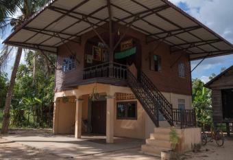 Chansor Community Homestay 7 allows 18 year olds to book a room