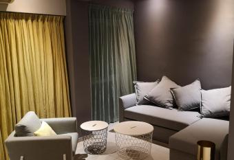 Beachfront Amazing New Apartment has Balcony rooms