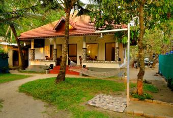 Marari Lotus Beach Villa has Balcony rooms