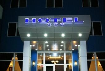 Hotel Austin has Balcony rooms