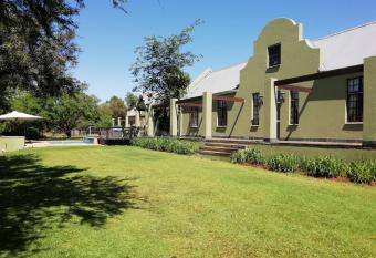 Remhoogte Mountain Lodge has Balcony rooms