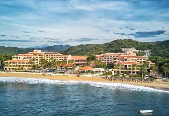 Barcel   Huatulco has Balcony rooms