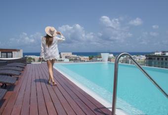 Macondo 5th Av has Balcony rooms