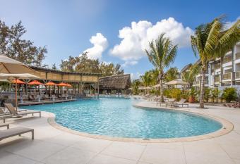 Sunrise Attitude (Adults Only) allows 18 year olds to book a room