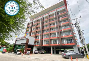 East Inn 15 Rayong - SHA Certified has Balcony rooms