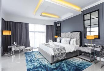 Stonehill Suites has Balcony rooms