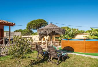 Las tres hermanas has Balcony rooms