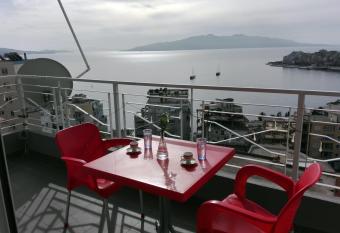 Luxury Apartment Krisi allows 18 year olds to book a room