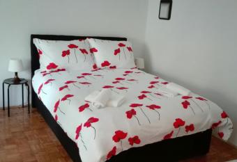 Studio apartman Dinko Zagreb allows 18 year olds to book a room