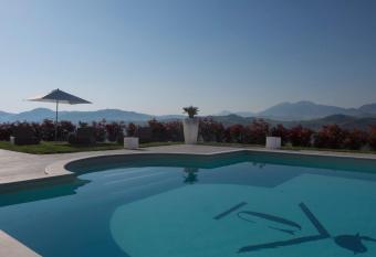 Agriturismo le Capannacce Urbania has Balcony rooms