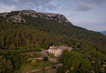Santuari de la Mare de D  u de la Salut de Terrades allows 18 year olds to book a room