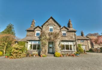 Crow How Country Guest House allows 18 year olds to book a room