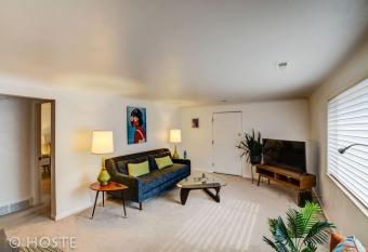 *H* NEW! Old Broadmoor 1 BDRM, West-side Colorado Springs Goodness! has Balcony rooms