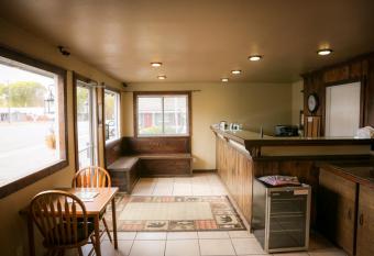 Minecart Motor Lodge allows 18 year olds to book a room