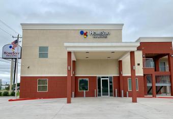 Homestay Inn & Suites Edinburg allows 18 year olds to book a room