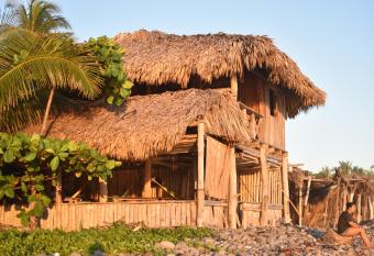 Pelicano Surf Camp has Balcony rooms