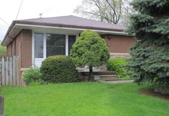 Mcmaster Accommodations allows 18 year olds to book a room