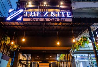 The Z Nite Hostel has Balcony rooms