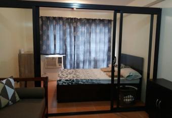 Comfy 1BR Condo Unit in One Oasis CdeO near Limketkai Centrio has Balcony rooms