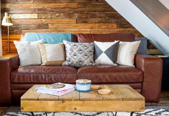 By the Way allows 18 year olds to book a room