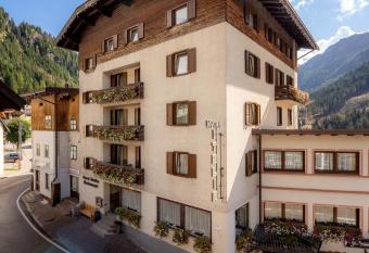 Hotel Italia has Balcony rooms