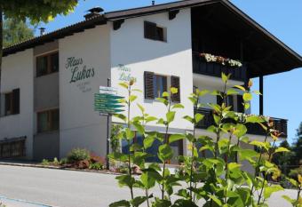 Haus Lukas has Balcony rooms