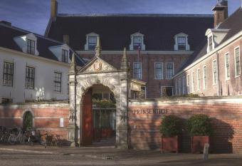 Prinsenhof allows 18 year olds to book a room