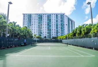 Marbella Miami Luxury Condos has Balcony rooms