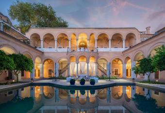 Imaret allows 18 year olds to book a room