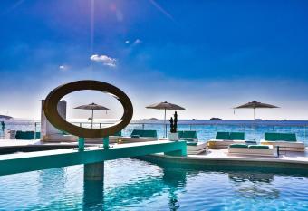 AMA Ibiza Beachfront Suites allows 18 year olds to book a room