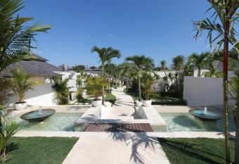 Lime Villas allows 18 year olds to book a room