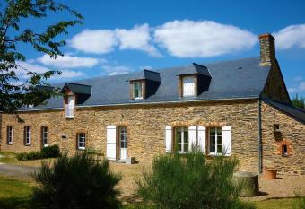 La Veillonnais allows 18 year olds to book a room