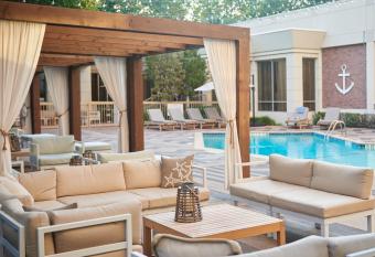 DoubleTree by Hilton Dallas - Market Center has Balcony rooms