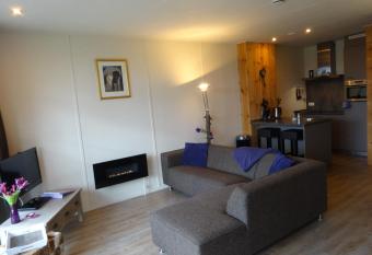 Crea-Trends Vacations has Balcony rooms