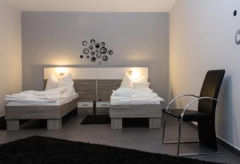 Andora Vend  gh  z has rooms with a private hot tub