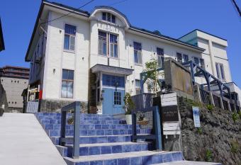 Little Barrel allows 18 year olds to book a room