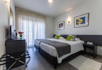 Boutique Boliqueime has Balcony rooms