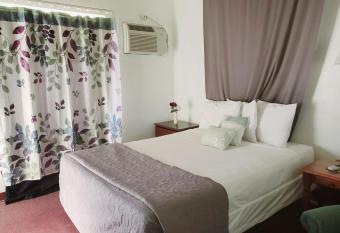 Midtown Inn & Suites allows 18 year olds to book a room