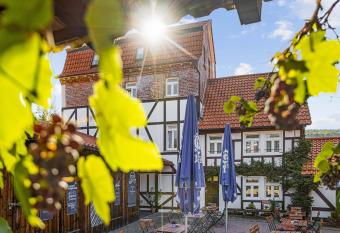 Landhotel Kahltalm  hle allows 18 year olds to book a room