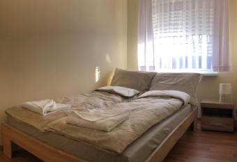 Apartament na Zielonej parter allows 18 year olds to book a room