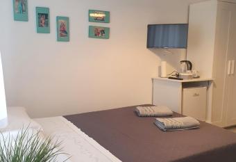 Miriam Rooms Zadar allows 18 year olds to book a room