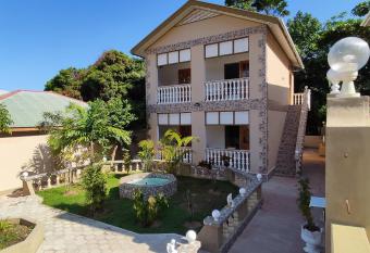 La Residence D Alm  e Apartment and Studio allows 18 year olds to book a room