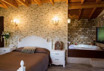 Atrion Highland Hotel allows 18 year olds to book a room