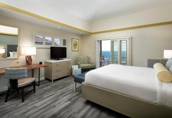 Inn at the Cove has Balcony rooms