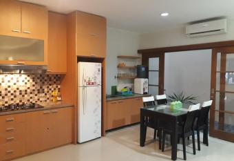 Awana Town House AT 37 has Balcony rooms