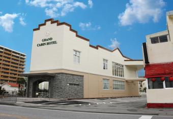 Grand Cabin Hotel Naha Oroku allows 18 year olds to book a room
