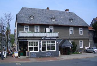 G  stehaus Verhoeven allows 18 year olds to book a room