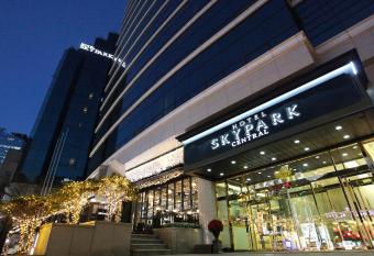Hotel Skypark Central Myeongdong allows 18 year olds to book a room