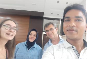 Entire Super Luxury 3 bedroom in Gr Noida near expo mart allows 18 year olds to book a room