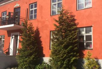 Remuganes suite - Porvoon Linna allows 18 year olds to book a room